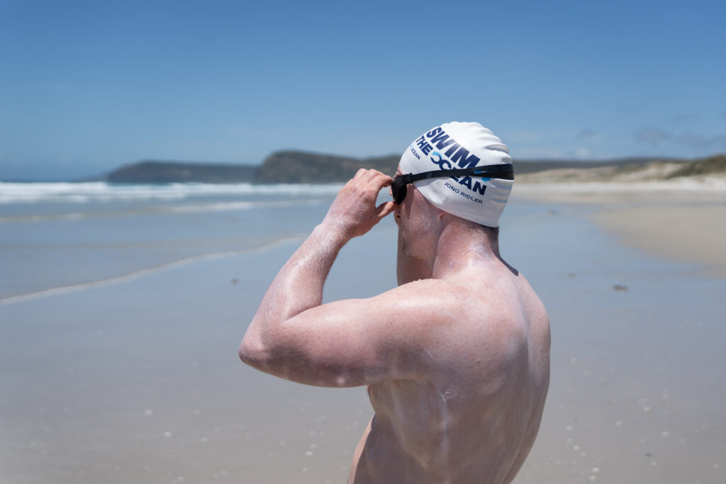 Jono Ridler begins Swim4TheOcean